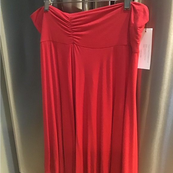 Red skirt nwt size xl - Picture 2 of 5
